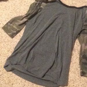 This is a size M camo shirt from rue 21